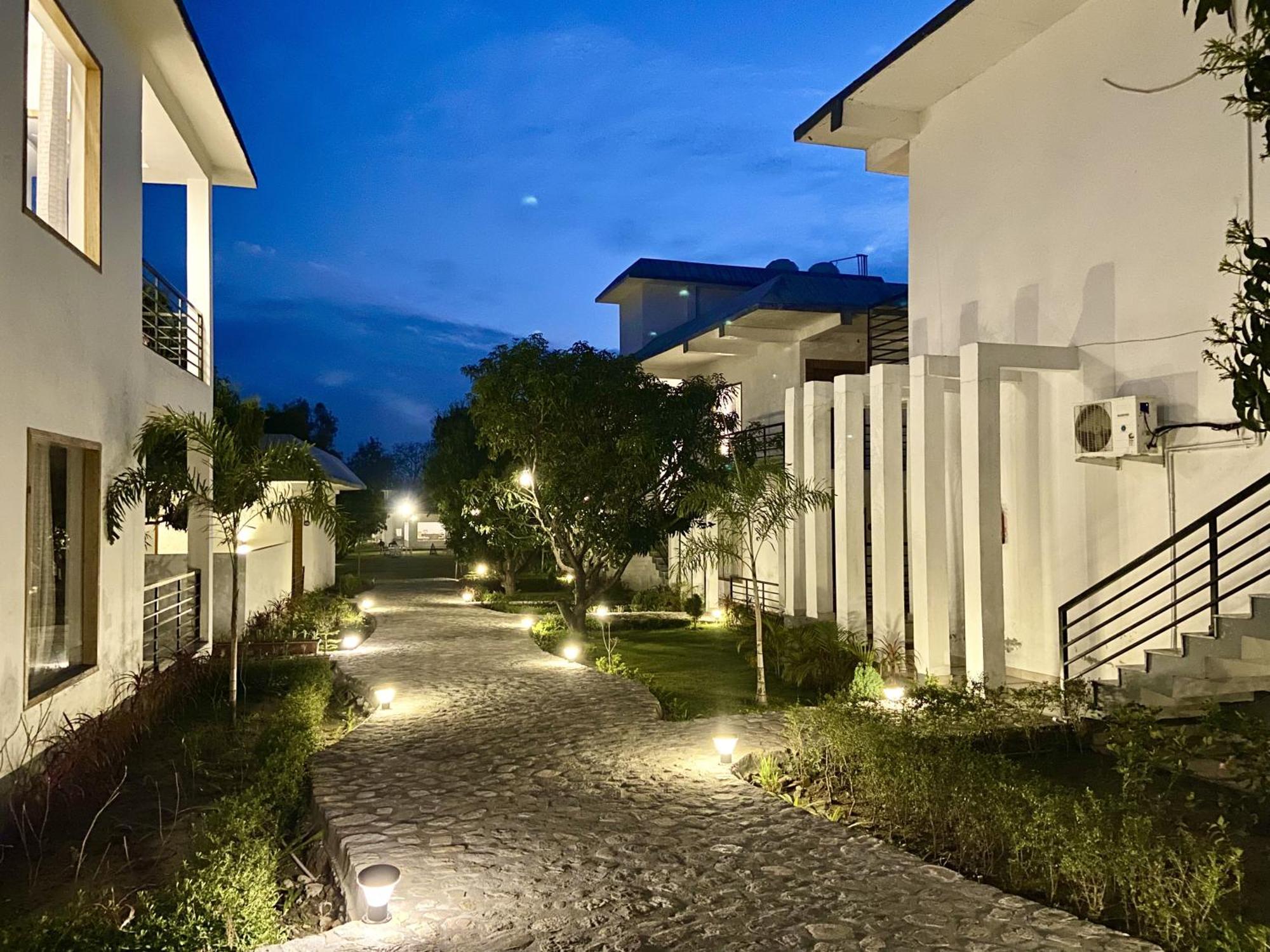 The White Oak Corbett Spa & Resort رامناجار المظهر الخارجي الصورة